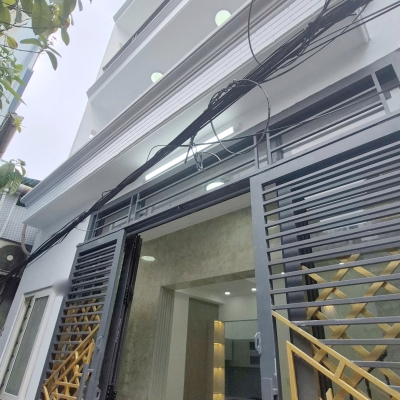 Nhà 2lầu đúc ngang 5.2m cách mặt tiền Nguyễn Duy 30m