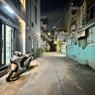 NHỈNH 8 TỶ! OTO TRÁNH,NGÕ THÔNG,KINH DOANH, NHÀ CẦU DIỄN DT:40Mx5T