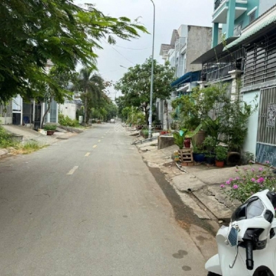 Bán nhà mặt tiền KDC hiện hữu, 3 tầng (5x21m)