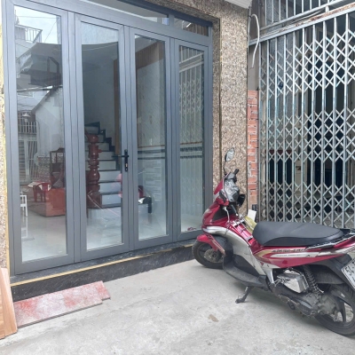 Nhà mới, sân rộng hẻm 1225 Phạm Thế Hiển P5Q8