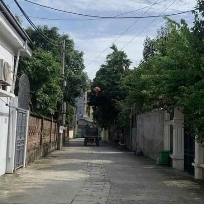 Thôn Đại Lộ xã Ninh Sở 
Mảnh đất ngõ nông rộng cách 13m ra xe tải đỗ , vuông vắn ko lỗi lầm gì tiện ích xung quanh ngập tràn