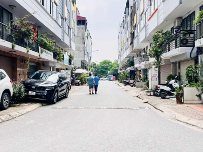 Siêu phẩm lô góc Long Biên, 57m x 6 tầng, thang máy, mặt tiền 15.6m, ôtô tránh, kinh doanh