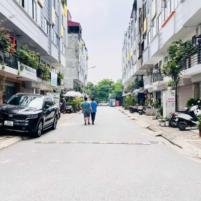 Siêu phẩm lô góc Long Biên, 57m x 6 tầng, thang máy, mặt tiền 15.6m, ôtô tránh, kinh doanh