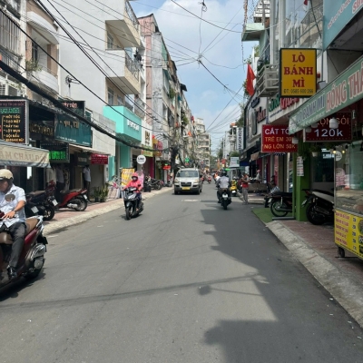 BÌNH THẠNH – GIÁP QUẬN 1 – HẺM XE HƠI THÔNG – NHÀ 3 TẦNG VUÔNG VẮN – CHỈ 5.55 TỶ
VŨ HUY TẤN – PHƯỜNG 3 – 42M² – SÁT MẶT TIỀN TRƯỜNG SA