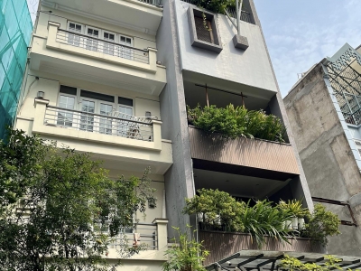 Cực đẹp, bán nhà phố Giảng Võ, ô tô vào nhà, thang máy, chỉ 16 tỷ