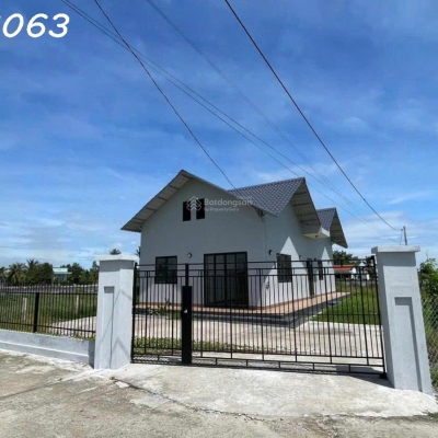 Mình chủ đất cần bán căn nhà vườn tổng diện tích 915m2, Tân Trụ, Long An, giá đầu tư