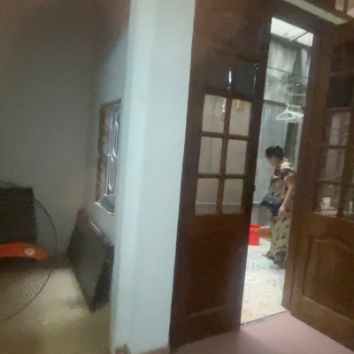 Cho thuê nhà ngõ 125 Trương Định, 35m2 + gacx xép, 2 vệ sinh, 5.8 Triệu