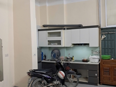 Cho thuê nhà nguyên căn ngõ 262 Nguyễn Trãi, 38m2 x 2.5 tầng, 2 ngủ, 8 Triệu KD onl ở gđ