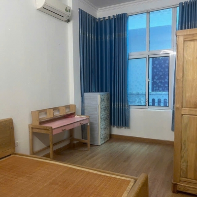 Cho thuê nhà ngõ Giếng Mứt, 3.5 tầng x 32m2, 2 ngủ, 8 Triệu ở gđ, nhóm ngoan