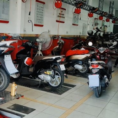 MẶT PHỐ HAI BÀ TRƯNG - LÔ GÓC 3 THOÁNG - VỈA HÈ - SỔ VUÔNG .