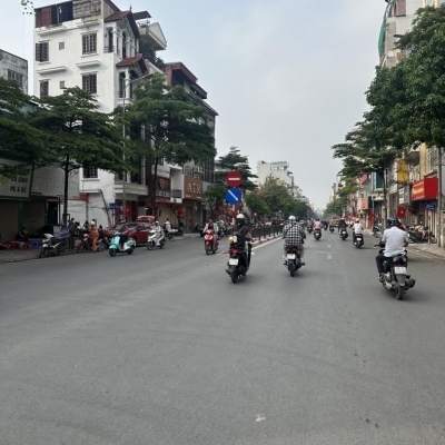 NHÀ 7 TẦNG THANG MÁY - TRUNG TÂM QUẬN ĐỐNG ĐA - 40M²– Ô TÔ LESUX TRÁNH – KINH DOANH ĐỈNH