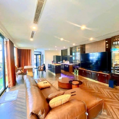 Cần bán nhanh Biệt thự Ba Đình - ô tô vào nhà - 100m MT 8.2m chỉ 25 tỷ