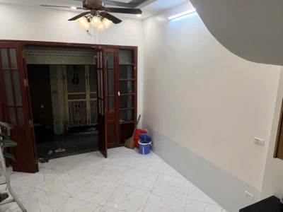 Cho thuê nhà ngõ Văn Cao,  25m² x 4 tầng, gồm 3 phòng ngủ, 2 vệ sinh 9,3 triệu