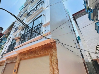 BÁN NHÀ MỚI XÂY 6 TẦNG THANG MÁY  NGÕ 68 CẦU GIẤY , LÔ GÓC , THIẾT KẾ HIỆN ĐẠI , GẦN PHỐ , Ở NGAY HOẶC KINH DOANH VÀ CHO THUÊ