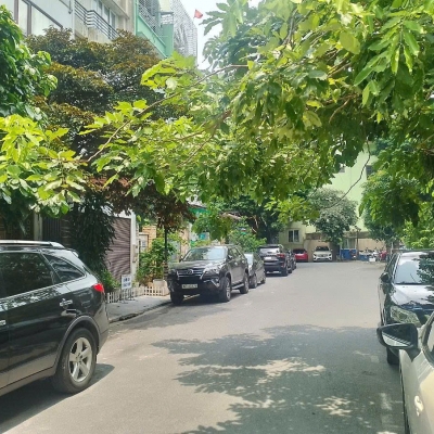 Vip Nguyễn Trãi , Khu liền kề, Nhà đẹp, thang máy , kinh doanh đỉnh, 98 m giá 42 tỷ