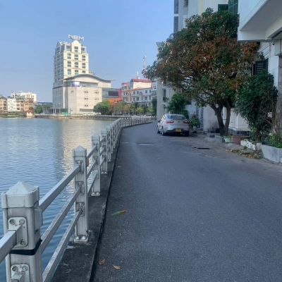 nhà đẹp mặt hồ Ngọc Lâm , gara, kinh doanh, ôtô đỗ cửa