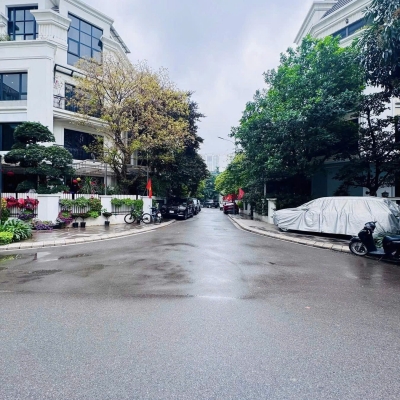 BÁN BIỆT THỰ VIN GARDENIA HÀM NGHI - LÔ GÓC 193M2 x 5 TẦNG - MT 22M - VỈA HÈ Ô TÔ TRÁNH - ĐẲNG CẤP BẬC NHẤT - GIÁ 76 TỶ