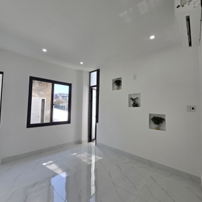 # Nhà Mặt Tiền Hoàng Diệu 2 chiều, 76m2, 2 mặt thoáng, 3 tầng, 7PN, 14.x tỷ
