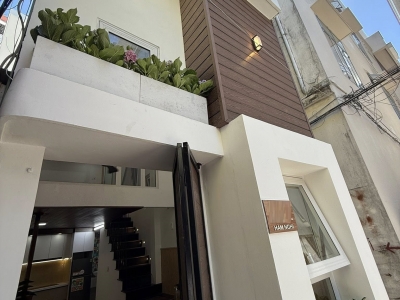 ♪ Sau Lưng MT Hàm Nghi, 3.5 tầng đẹp Full nội thất, 2.68 tỷ
