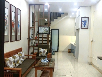 Cho thuê nhà ngõ 168 Kim Giang 5 tầng x 30m2, 3 ngủ khép kín, 14 Triệu KD on, ở gđ, nhóm