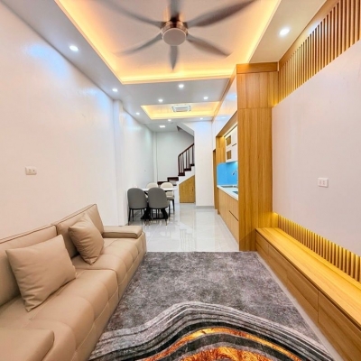 trần thái tông 34m x6 tầng 10,5 tỷ full nội thất-ngõ thông rộng,gần phố