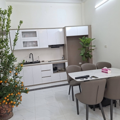 ???? Ô TÔ QUA CỬA – LÔ GÓC – CÁCH PHỐ HOÀNG HOA THÁM 20M
Một căn nhà hiếm gặp trong khu vực Ba Đình vừa ra hàng: