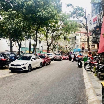 BÁN TOÀ VĂN PHÒNG 9 TẦNG TRẦN THÁI TÔNG 134Mx9T, MT 12M - LÔ GÓC - CÓ HẦM - GPXD, PCCC ĐẦY ĐỦ - DÒNG TIỀN 120TR/TH