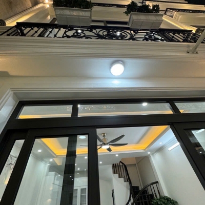 BÁN NHÀ MỚI XÂY  YÊN HOÀ- CẦU GIẤY- 30M2 x 5T x mt 3.8 x 7,6 TỶ