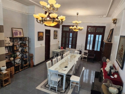 Siêu hiếm, bán nhà Ngọc Hà, mặt tiền rộng, gần hồ, 62m 5 tầng chỉ 15.3 tỷ