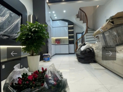 NGÕ VĂN HƯƠNG – LÔ GÓC – 5 TẦNG – 7.5 TỶ