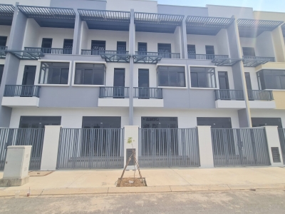 Bán nhà ngay KCN Phước Đông - Tây Ninh giá chỉ 2,1 tỷ/căn