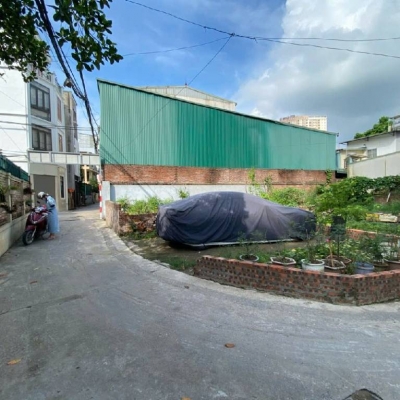 Duy nhất 1 lô ! chưa đến 5 tỷ, oto vào đất trung tâm thạch bàn, xây 4 5T, gara, đầu tư đều đẹp, LH 0936123469