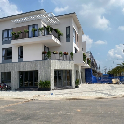 Chỉ Từ 3,6 Tỷ – Sở Hữu Nhà Thương Mại Sổ Hồng Lâu Dài