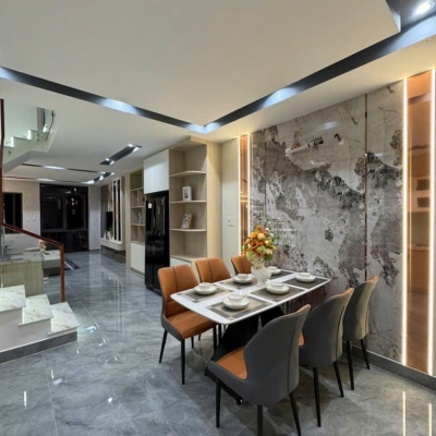 ❇️Nhà SHR 5 Tầng Có Sân Thượng  Mặt Tiền Đường Thạnh Lộc 40 Kinh Doanh Đa Ngành Nghề (4x18,5) chỉ hơn 6tỷ????
⛔️Mô tả⛔️
✳️Nhà mới thiết kế hiện đại, tối ưu không gian sử dụng
✳️Chủ tặng Full nội thất xịn
✳️Công năng P thờ, 4PN,5WC, gara xe hơi, sân thượng