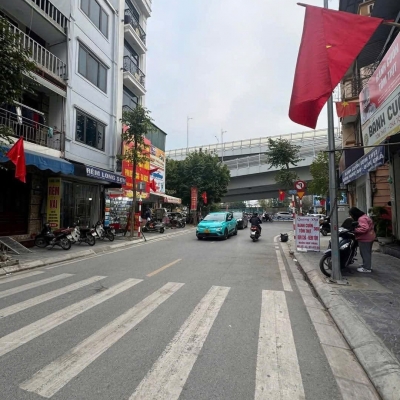 Cho thuê nhà MBKD ngõ ô tô Phố Trường Chinh 4 tầng, 3 ngủ, 16 Triệu