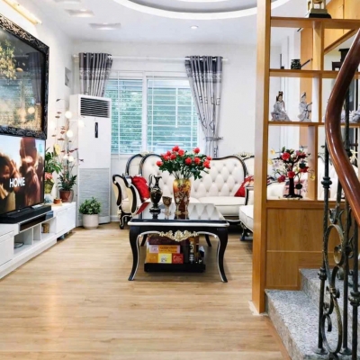 NGÕ HÒA BÌNH – DIỆN TÍCH 41M – NHÀ 3T – MT 4M – SÂN RỘNG – GIÁ CHỈ – 8.5 TỶ