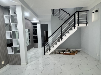♥ Nhà Kiệt Nhựa có lề, Ô tô đậu cửa. Sát Nguyễn Văn Linh, 53m2, ngang 5m, 6.x tỷ