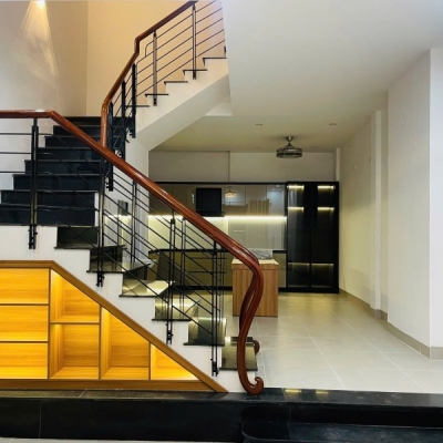 ► Mặt Tiền Hàn Mặc Tử, gần Chợ Đống Đa, 61m2, 3 tầng cứng sạch đẹp, 5.x tỷ