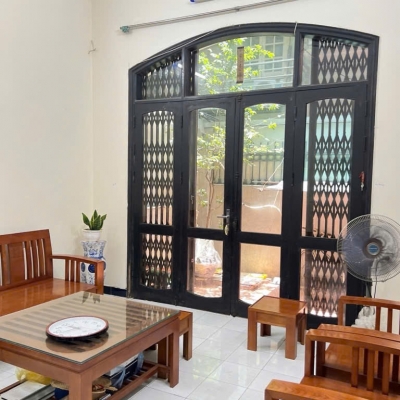 Vip Tứ Liên - 70m2 - Ôtô đỗ cửa - Nhỉnh 9 Tỷ