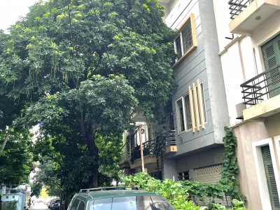 Bán Nhà Nghĩa Đô – Kinh Doanh, Ô Tô dừng đỗ, 50m Chỉ 17.5 Tỷ