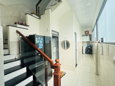 BÁN NHÀ LÔ GÓC 2 MT ĐƯỜNG SỐ 8, LINH XUÂN