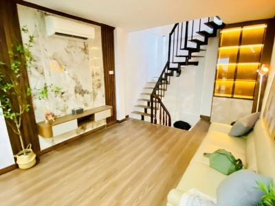 BÁN NHÀ 6 TẦNG-MẶT NGÕ -PHỐ THÁI HÀ- ĐẤT PHÂN LÔ -Ô TÔ ĐỖ CỬA .CÁCH MẶT PHỐ 50M