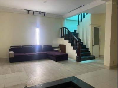 Cho thuê nhà Ngõ Quỳnh 2.5  tầng x 50m2, 2 ngủ làm VP, C.ty, Spa, Lớp học, ở gđ 8.5 Triệu/th