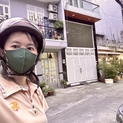 HIẾM CÓ VỊ TRÍ ĐẸP THẾ NÀY ; NHÀ VỪA GẦN TRƯỜNG, GẦN SIÊU THỊ DIỆN MÁY- LIÊN THÔNG NHIỀU HƯỚNG- BẾN VÂN ĐỒN- HOÀNG BIỆU, NGUYỄN TẤT THÀNH QUA Q1,8,7 ĐIỀU NHANH VÀ THUẠN LỢI.