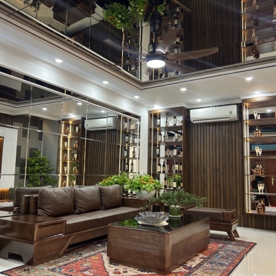 Bán nhà phố Kim Mã, 50m², 5 tầng TM, mặt tiền đẹp, chỉ 15 tỷ