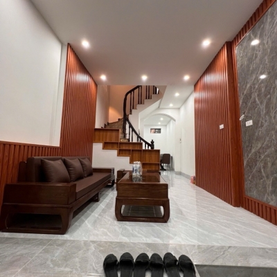 BÁN NHÀ GIÁI PHÓNG, KIM ĐỒNG, Ô TÔ ĐỖ CỬA,DT 40M2, 8.98 TỶ