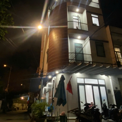 NHÀ ĐEP 4 TẦNG SIÊU VỊ TRÍ GIÁ TỐT CHO KHÁCH Ở,TIỆN KINH DOANH