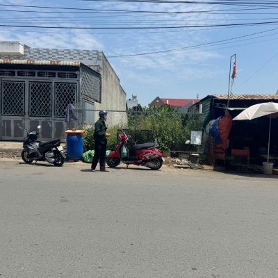 Bán nhà mặt phố Đức Hòa, Long An: 125m2, 5.6 tỷ, sổ hồng, vị trí vàng đường 20, tiềm năng tăng giá, liên hệ 0935911385!