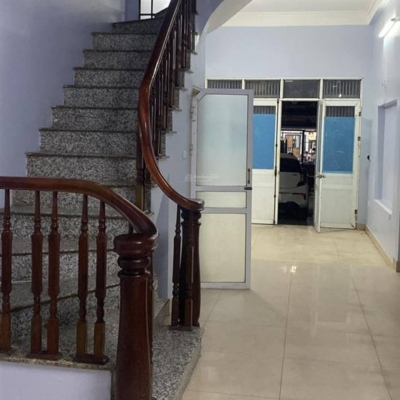 Cho thuê nhà Phố 8 3 gần ô tô, 48m2 x 4 tầng, 6 ngủ, 17 triệu VP, lớp học, KD on...