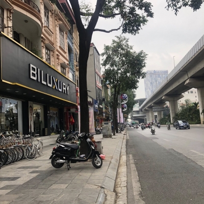 GIÁ RẺ MẶT PHỐ QUANG TRUNG HÀ ĐÔNG- KINH DOANH ĐỈNH - MẶT TIỀN RỘNG VỈA HÈ RỘNG ĐÁ BÓNG - VỊ TRÍ TRUNG TÂM MẶT ĐƯỜNG LỚN - KINH DOANH MỌI LOẠI HÌNH